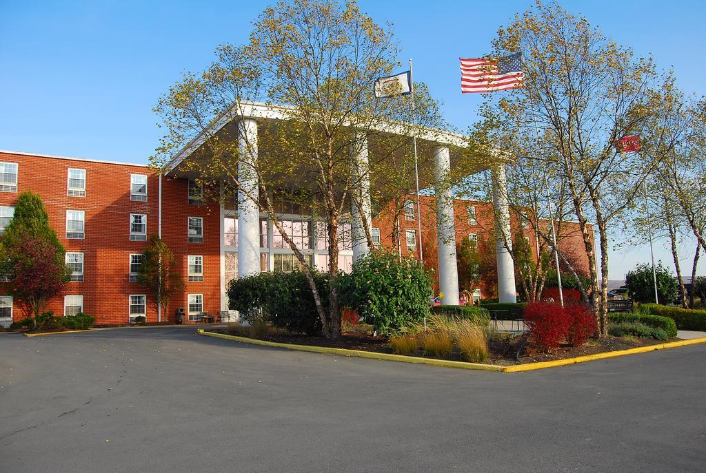 Ramada Conference Center Hotel Morgantown Kültér fotó